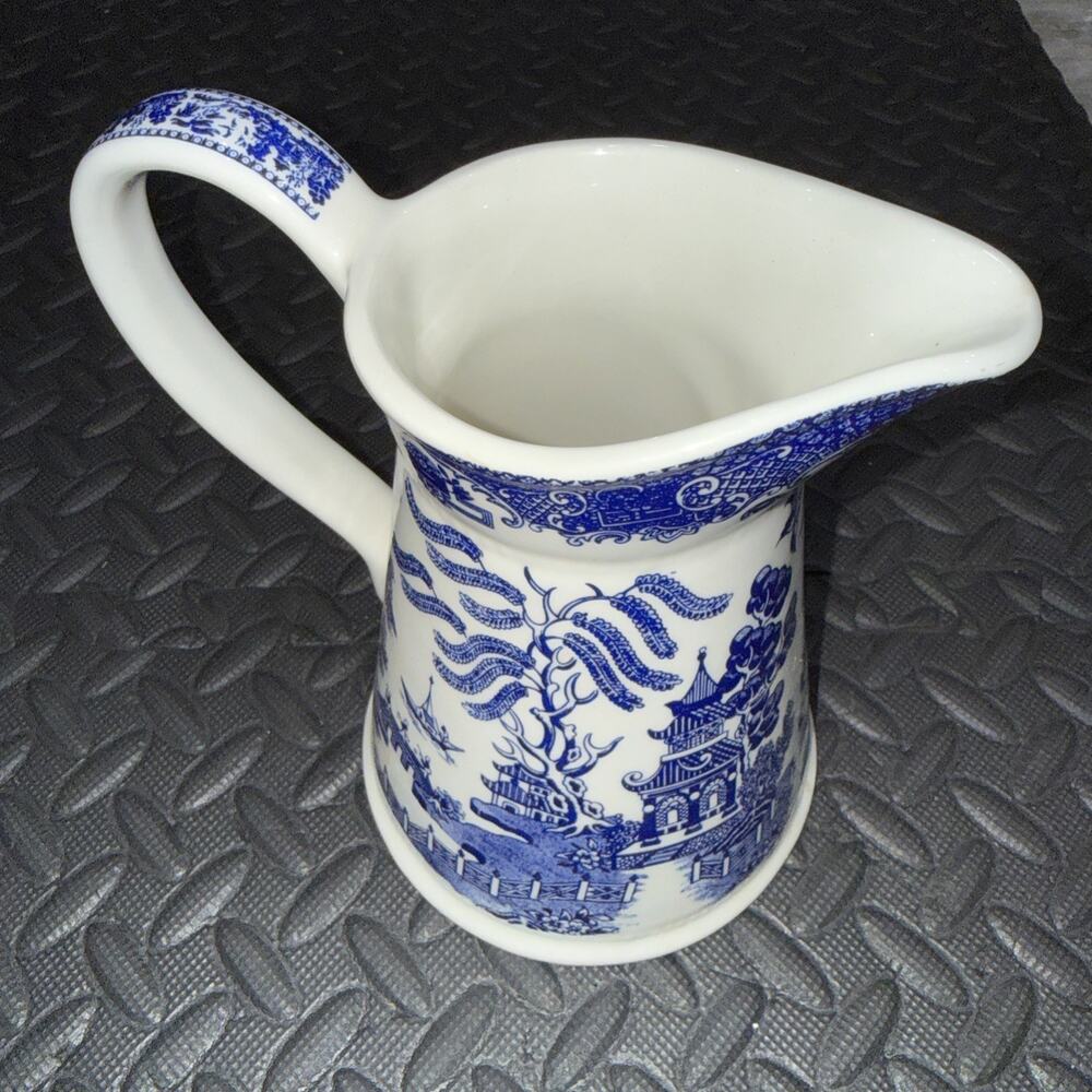 Blue Willow 32 Ounce Pitcher MadeBy Regal